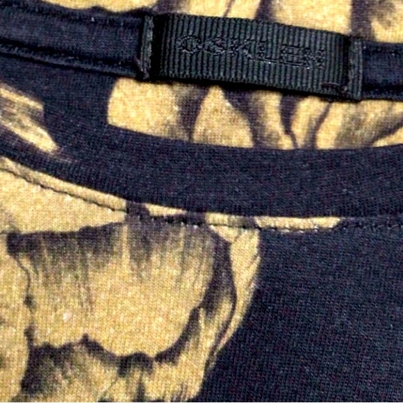 Osklen Floral Asymmetrical Hem
Short Sleeve Top Size Small - Picture 4 of 5